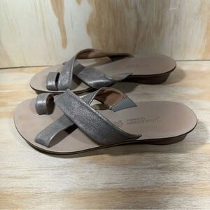 Paul Green Metallic Toe Ring Sandals Women’s Size 8